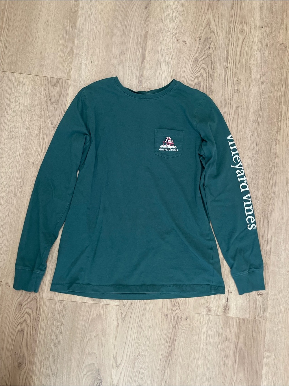 Vineyard Vines Holiday Long-Sleeve (xs)